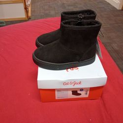 Cat &Jack  Arlo Boots Size 7 For Girls 