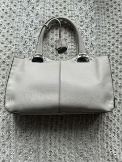 TOD’S Vintage Calfskin Handbag Cream