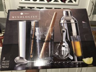Cocktail mixer set