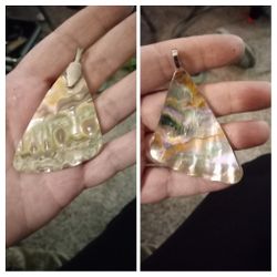 Awesome Made By Mama Shell Pendants With Gold Leaf Heads
