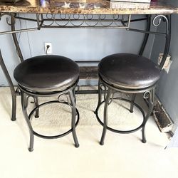 Marble Wine Holder Table Almost Brand New With Two Stools ! 