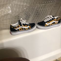 Sun Flower Tennis  Vans  Size 12.5
