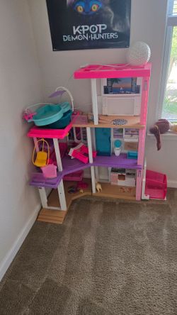 Barbie house $60