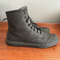 Dr. Martens Womens Sheridan Boot eu 39 ladies 8 great boot / condition