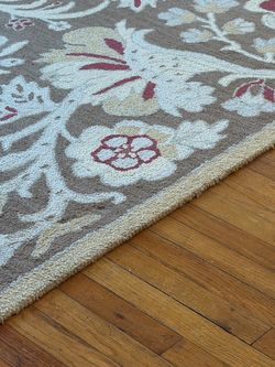 Great condition thick quality carpet rug