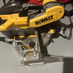 Dewalt Table Saw (Wired)