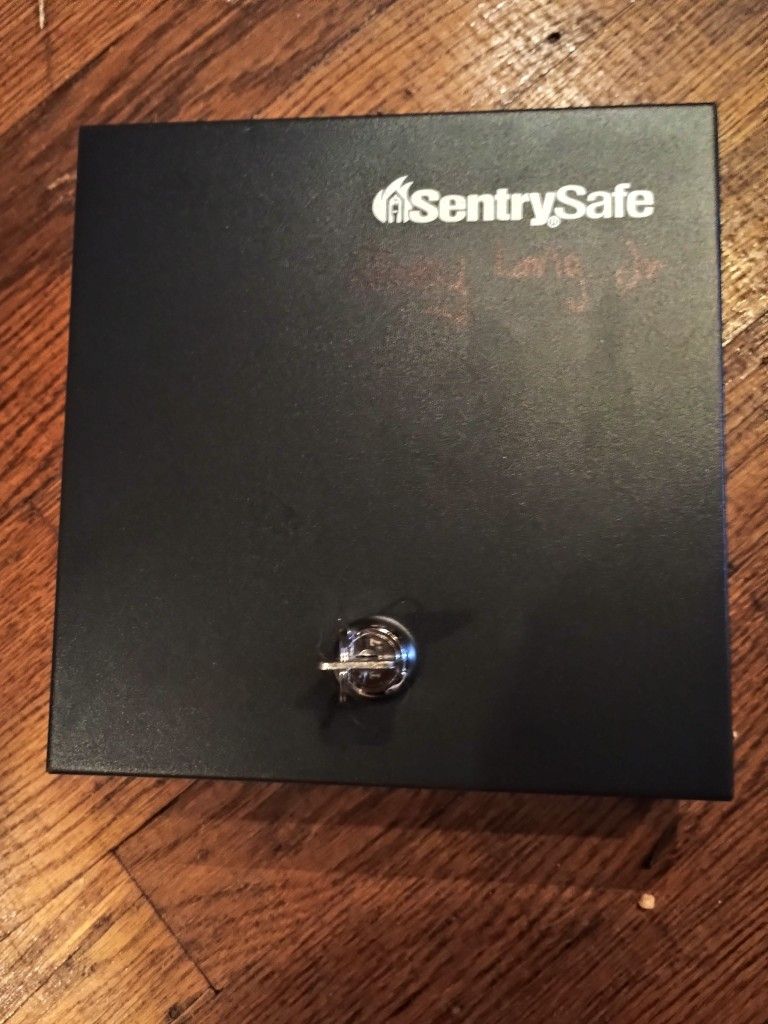 Sentury Safe Lock Box With Key Originally $30 Now Only $15