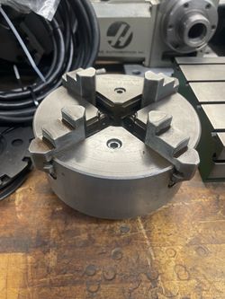 SOUTHBEND 8" D1-3 4-JAW CHUCK