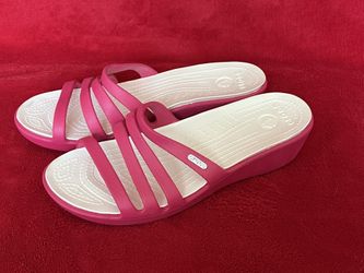 Crocs Rhonda Wedge PINK Sandals WOMENS Size 11 ‼️ NEW - NO BOX ‼️ Zooming Pictures For Details 