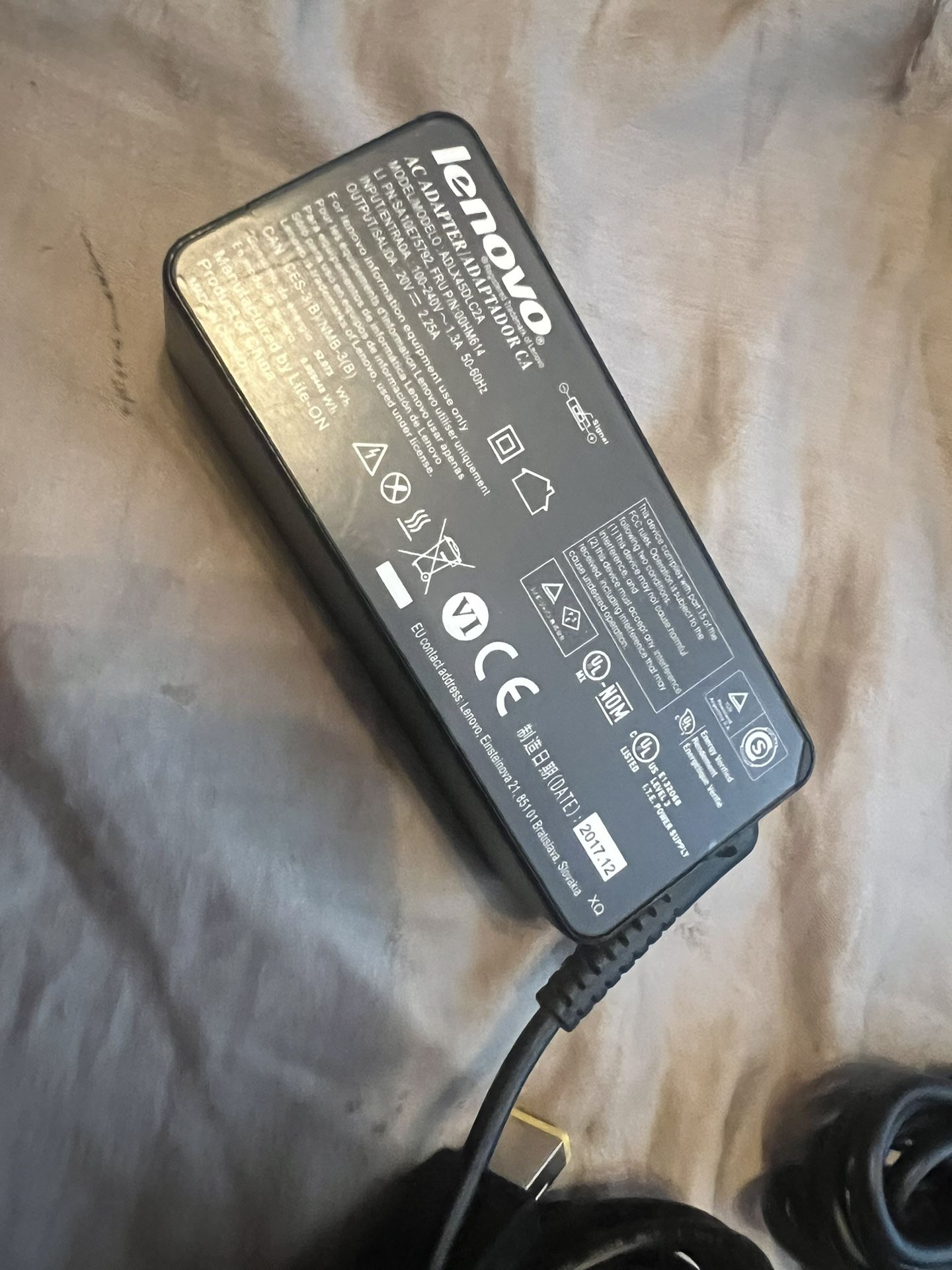 Genuine Lenovo ThinkPad 45W 20V 2.25A AC Power Adapter ADLX45NAC2A