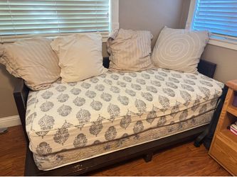 Day bed with mattresses