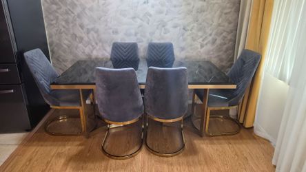 Dinning Table