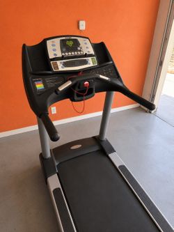 CYBEX LCX/425T TREADMILL COMMERCIAL TREADMILL