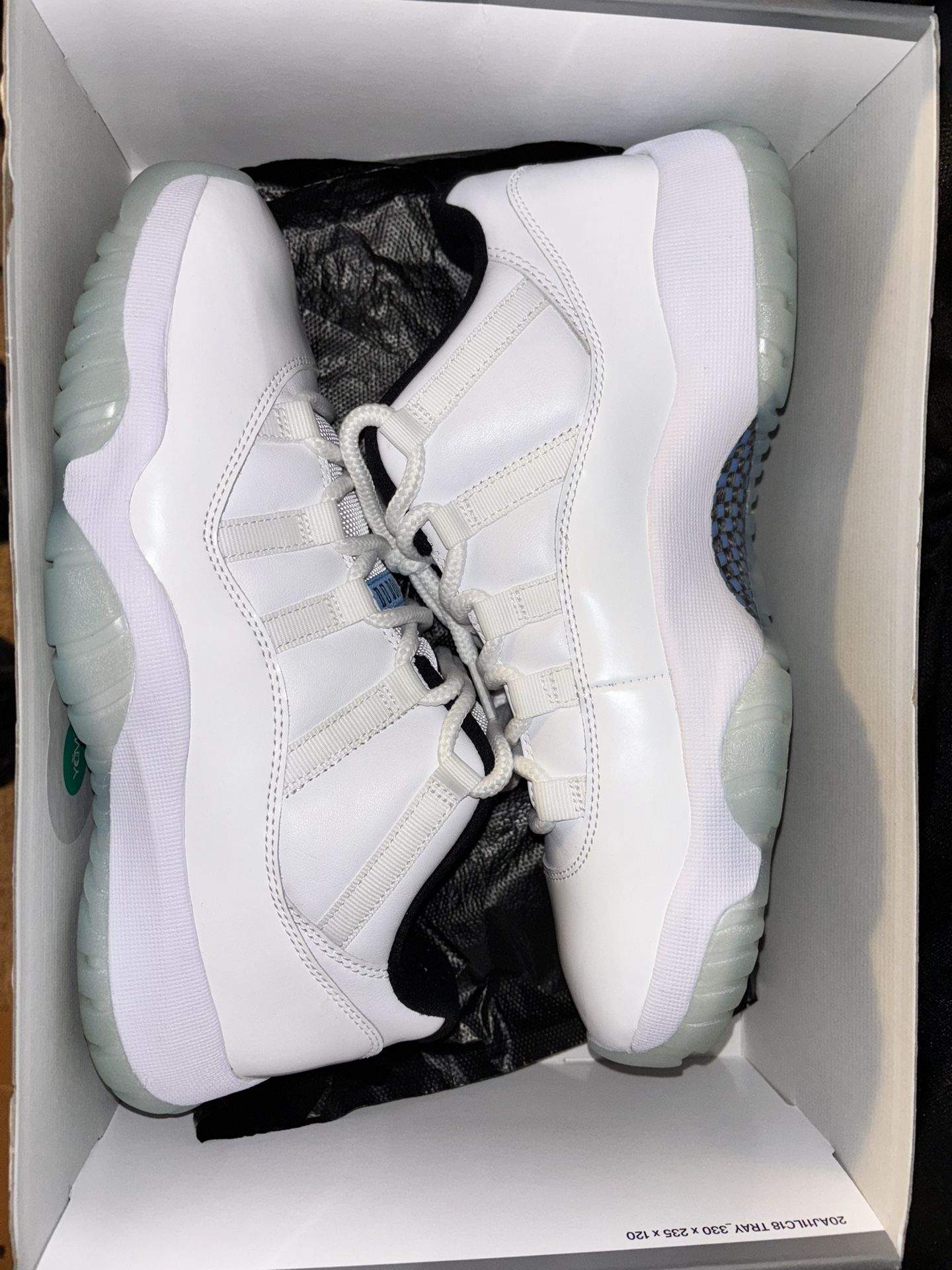 Jordan 11 Low Legend Blue