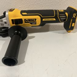 Brand new XR dewalt grinder ( tool only ) no pila