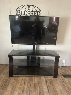Lg 46 In Tv Including Glass Stand And Remote