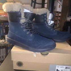 Ugg Boots Size 2 Blue K Baxster