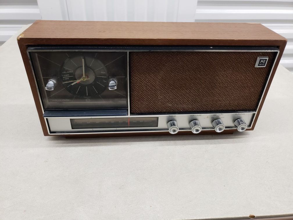 Realistic Transistor Radio