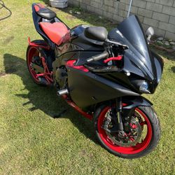 2009 Yamaha R1