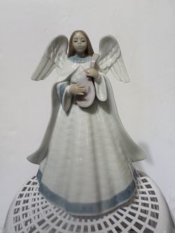 Lladro Porcelain Figurine 