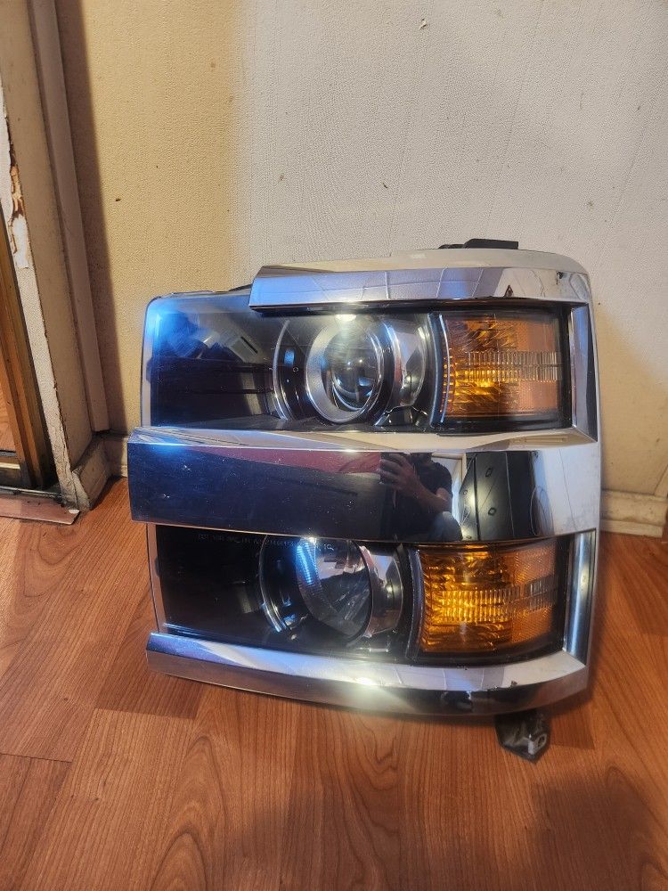 2017 Chevy Silverado2500 Lh Headlight