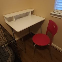 Small Desk And Chair