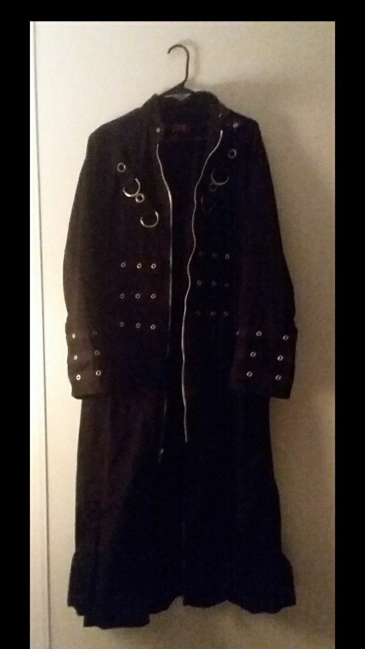 Black Trench Coat for Sale in Lancaster, CA OfferUp