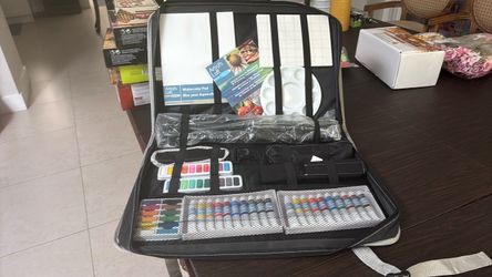 Artist's Loft Watercolor Art Supply Set