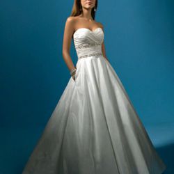 BEAUTIFUL Wedding dress