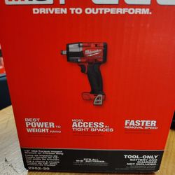 Milwaukee Fuel 1/2 In Mid Torque Impact Wrench 650 Lbs Tool Only