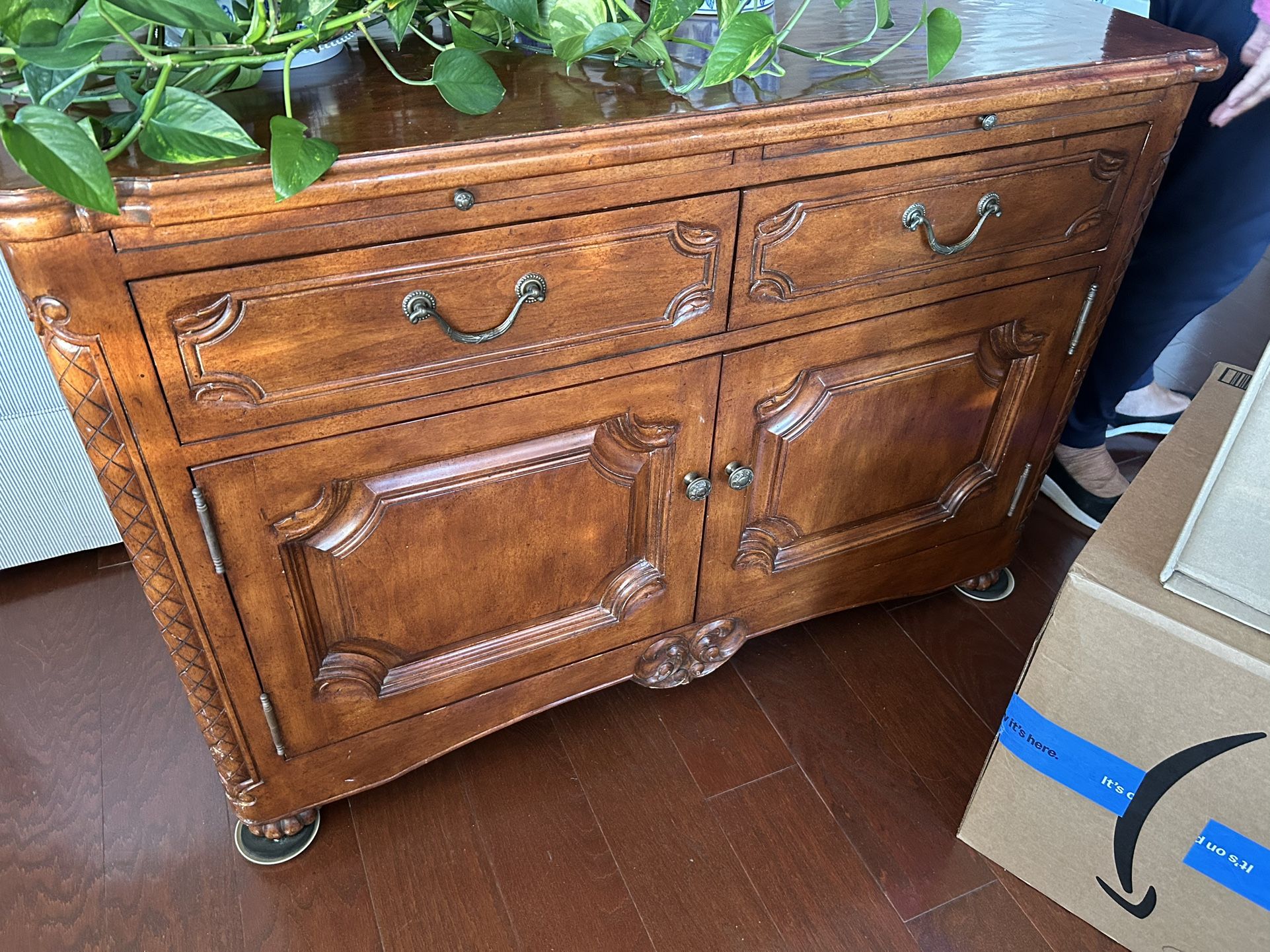 Solid Wood Sideboard/Buffet /Server With Pull Out $225 OBO