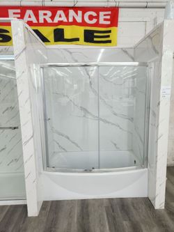 Bathtub & Glass Doors