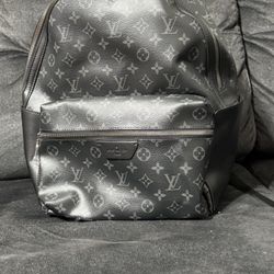 Louis Vuitton Discovery Backpack 