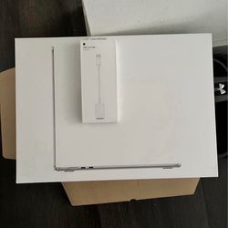 Brand New, Never used, Mac Airbook 15” For Sale!!! Comes with 3 year warranty!! M4 chip, 1 TB SSD. 24G RAM, GPU & CPU 10 cores.