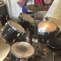 Cheap Drum Set. Nice Symbols. 