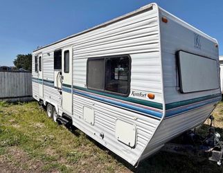 2000 Coachmen Komfort (Hablo Espanol)
