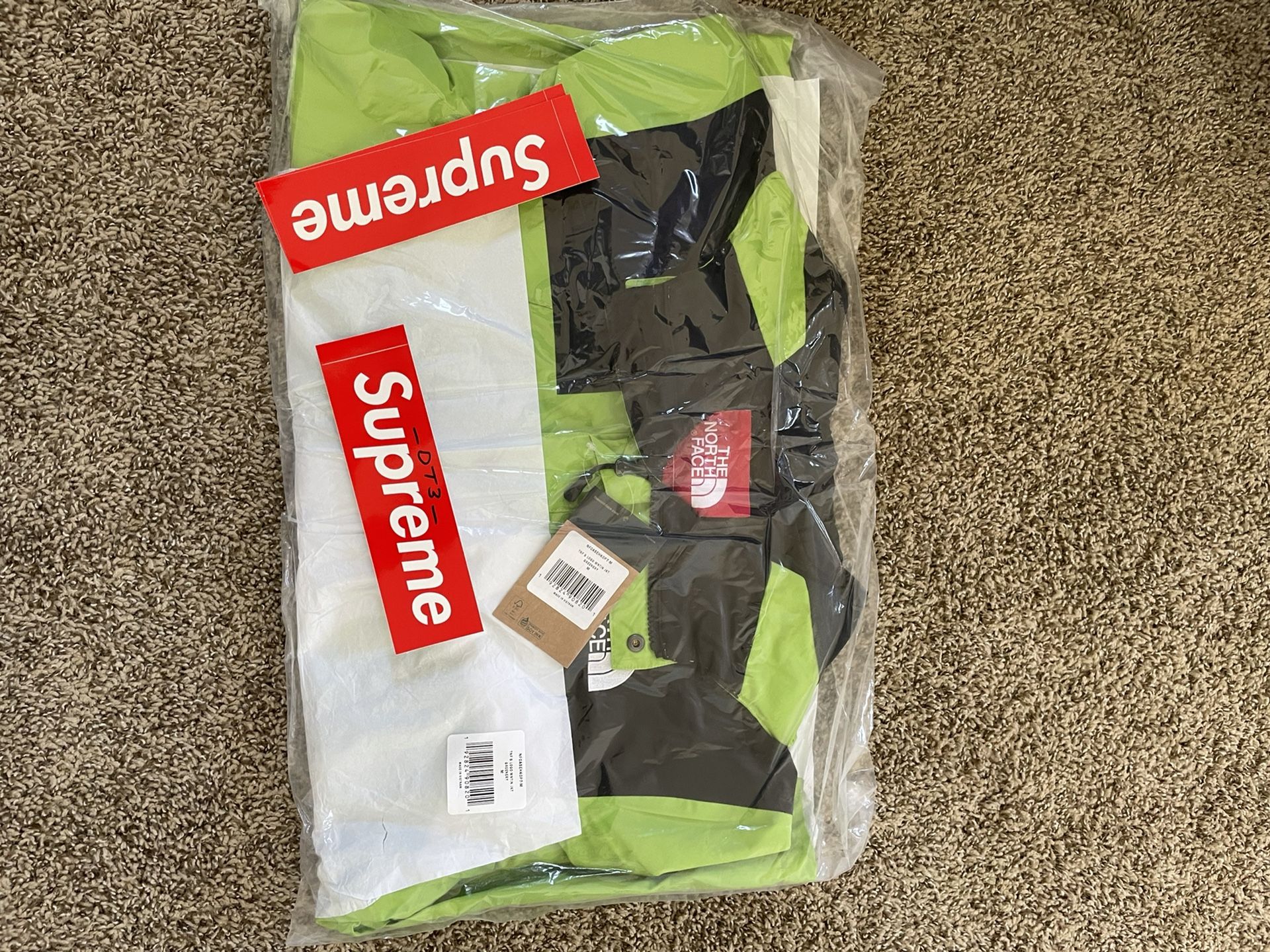 Supreme TNF Mountain Parka Lime