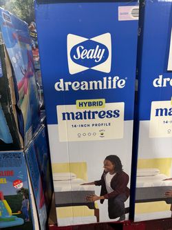Sealy Dreamlife 14” Soft Hybrid Mattress 14-inch profile