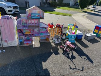 Huge moving/garage/yard sale!