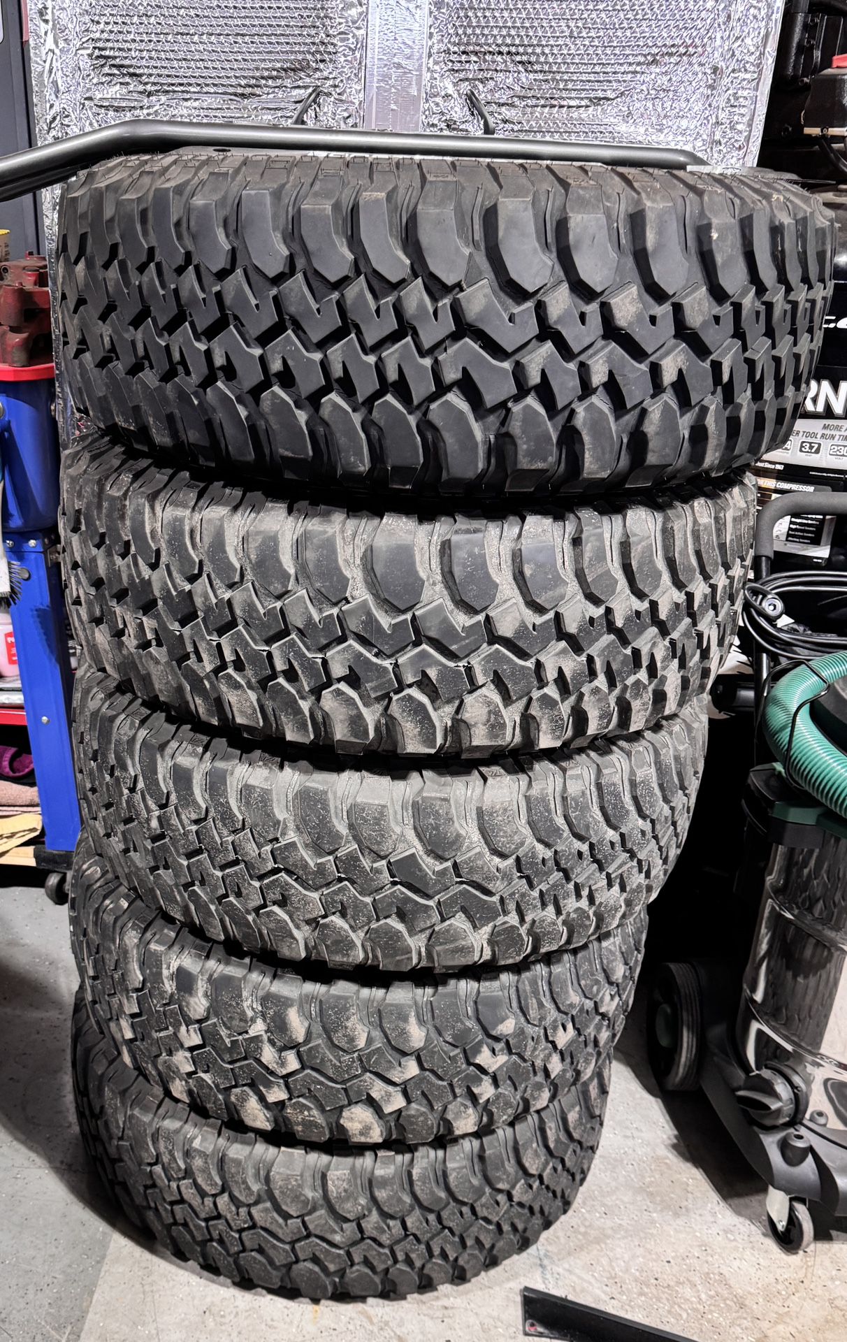 5 BFGoodrich Mud Terrain Tires 255/75/17