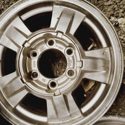 4- 2008 Chevy Colorado 15" Aluminum Wheels