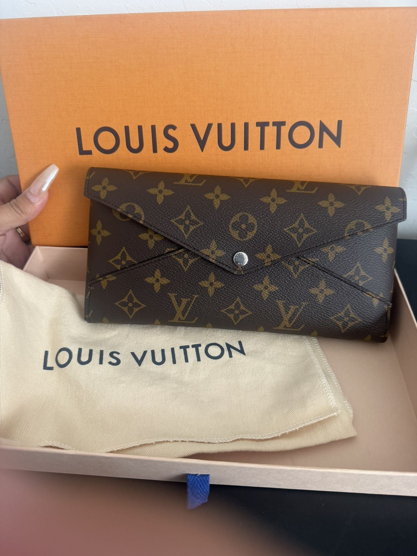 SOLD OUT New Louis Vuitton Kirigami