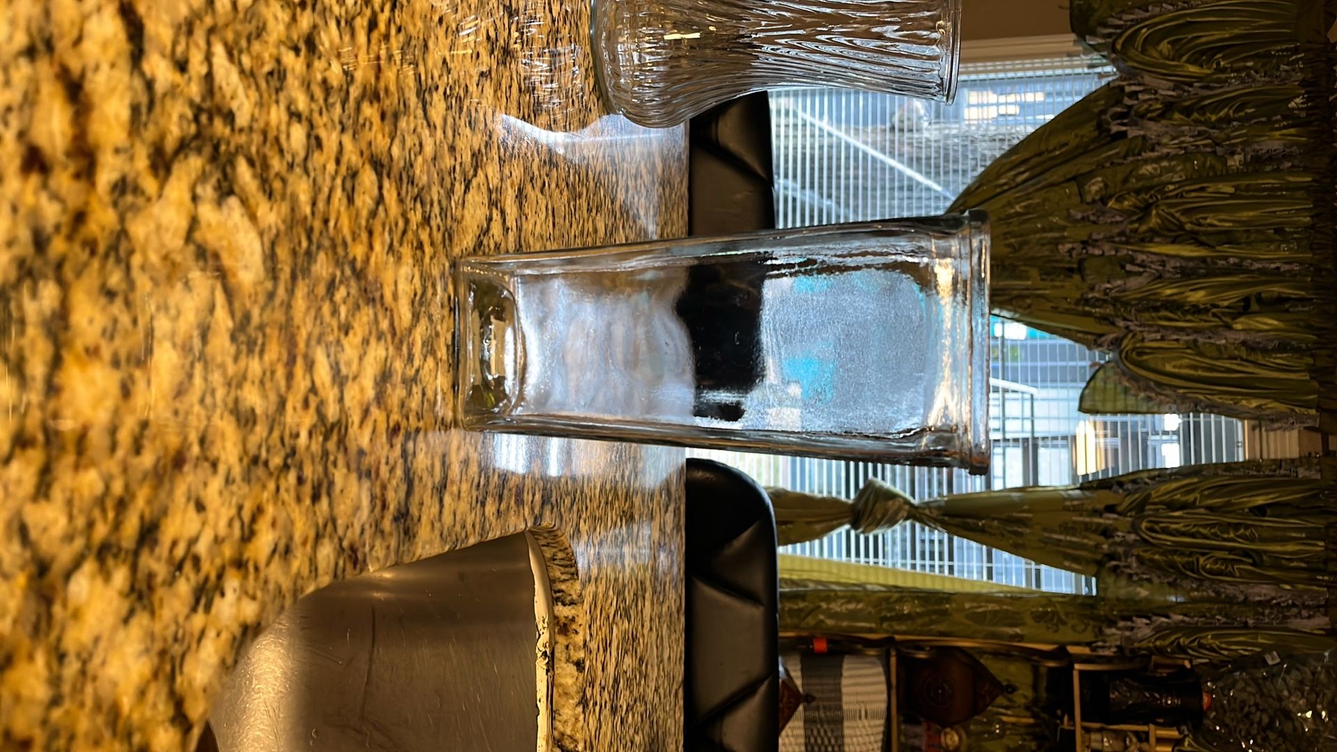 vase