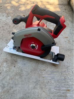 Dewalt M18 circular saw 6 1/2 inches Only Tool