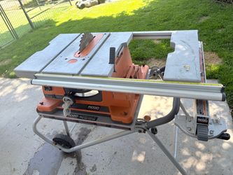 RIDGID TS2400-1 Table Saw with Folding Rolling Stand – Works Great