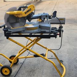Dewalt DWS780 15 Amp Corded 12" Double Bevel Sliding Compound Miter Saw with Dewalt DWX726 Foldable Rolling Miter Saw Stand with Adjustable Height 