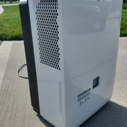 Danby 70 Pint Dehumidifier – Like New, Refurbished!
