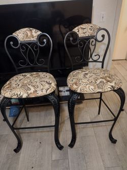 Tall barstools