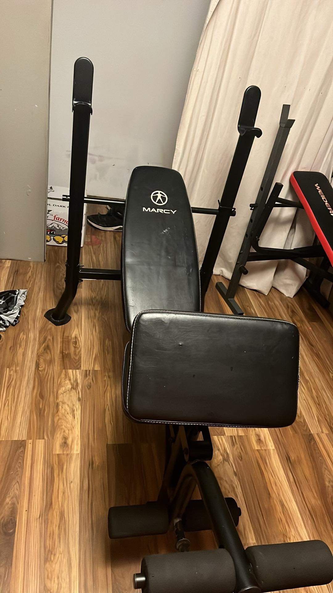 Weight Bench