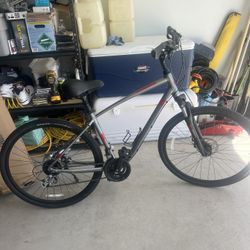 Giant Cypress Hybrid Bike Medium size frame